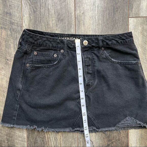 AEO 5 Button Distressed Hi Rise Festival Mini Skirt Women’s Size 6 - Picture 7 of 9